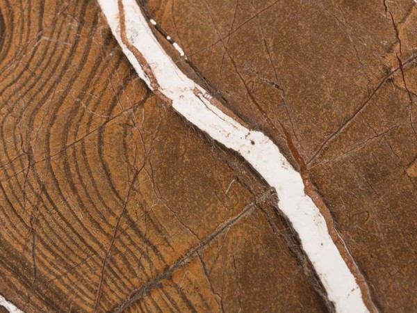 Table Basse Kor Baxter | Base en Acier Vieilli et Plateau en Pierre | Baxter Design Team
