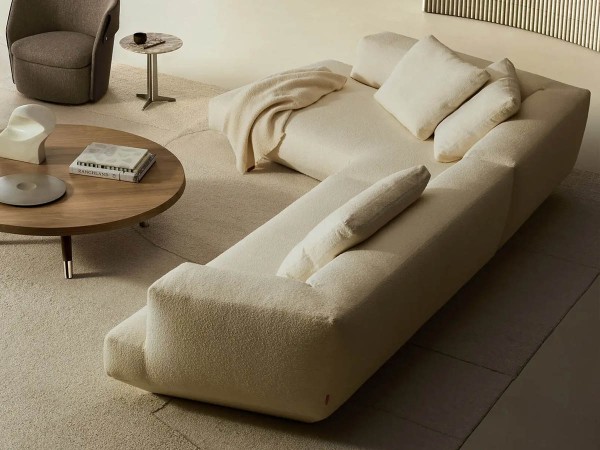 Divano componibile Flexform Loungescape disegnato da Antonio Citterio